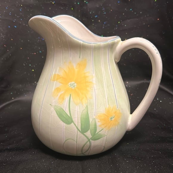 Other - Flowered 🌼 Pitcher